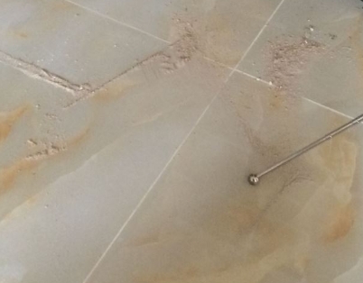 怀仁瓷砖空鼓维修公司分享粘合剂选择不当在瓷砖铺贴过程中可能导致以下问题